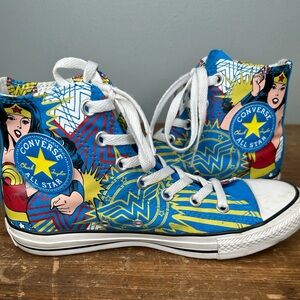 Wonder Woman High top Converse Women’s Size 8
